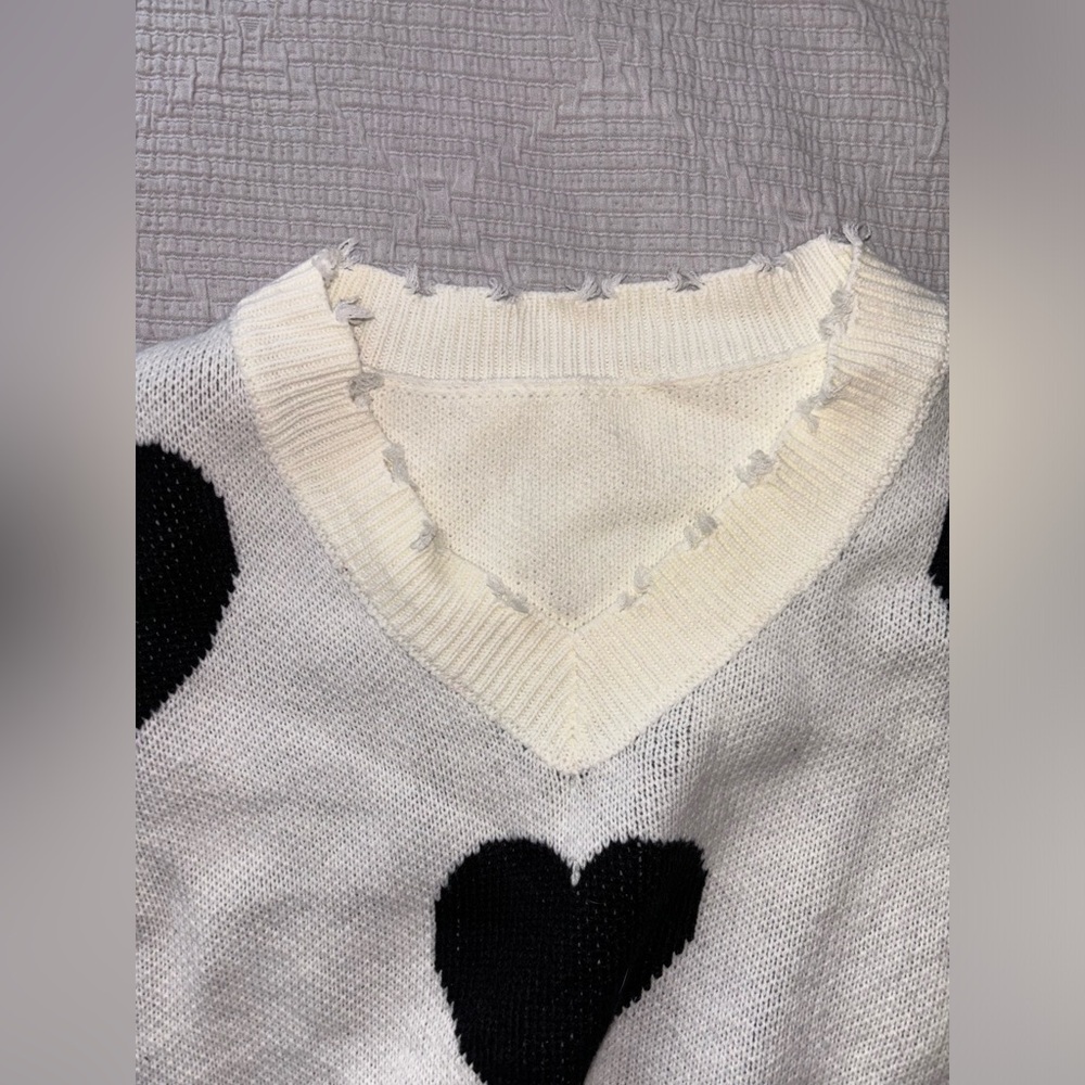 Distressed Heart Sweater - Picture 4 of 12